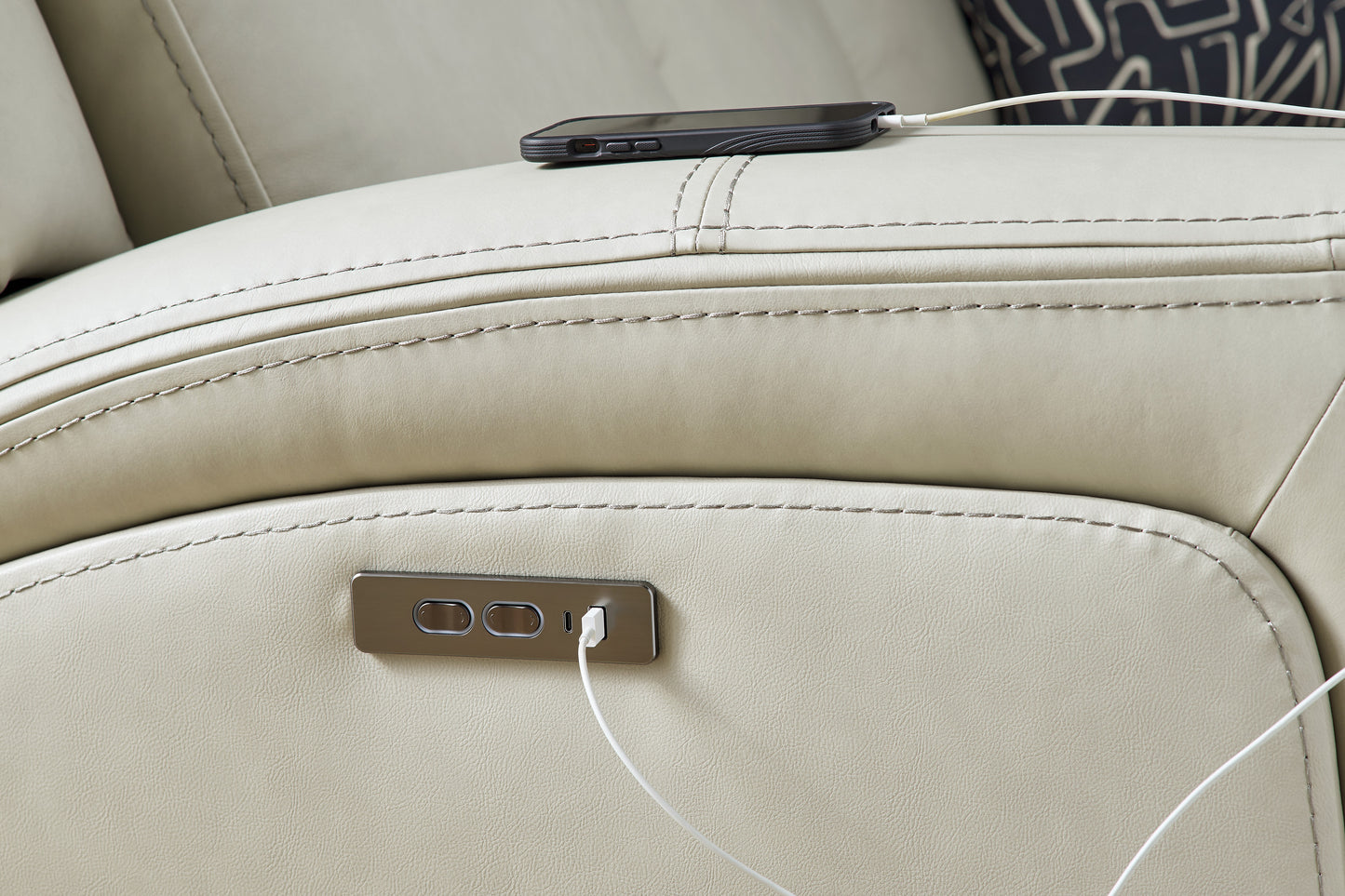 Davidson Power Leather Console Loveseat