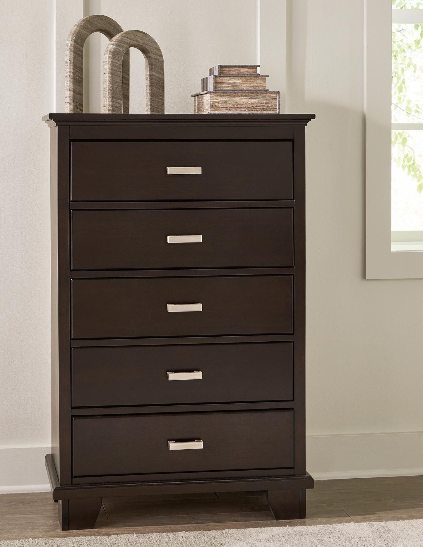 Covetown Chest Of Drawers