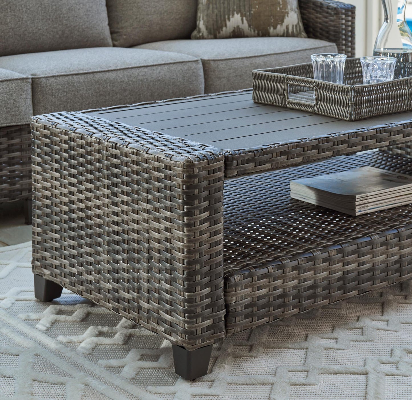 Oasis Court 4-Piece Outdoor Set