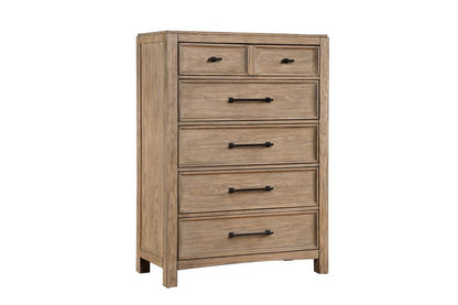 Chest of drawers in light wood with four drawers and black bar handles