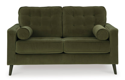 Reveon Lakes Loveseat