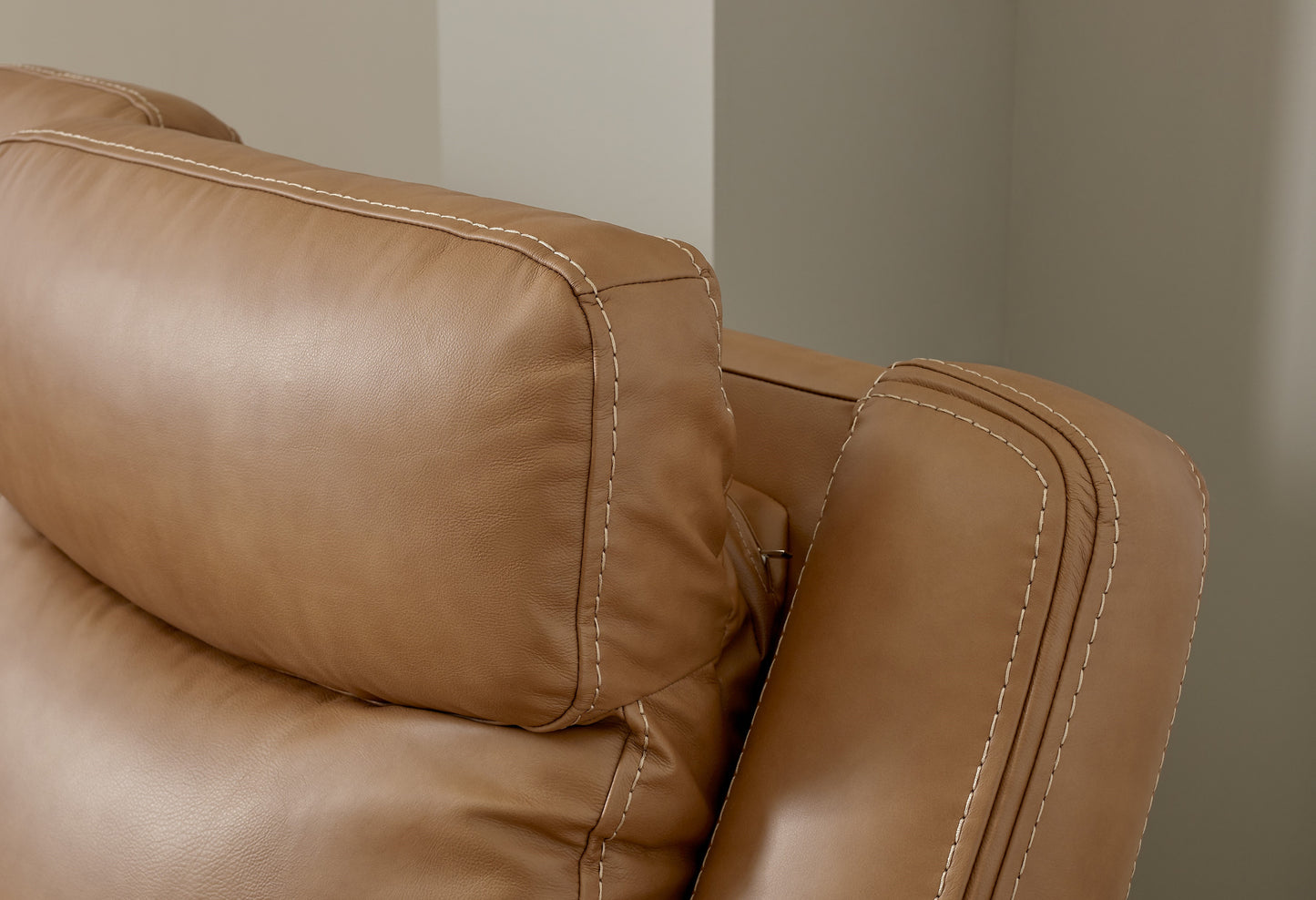 Davidson Power Leather Console Loveseat