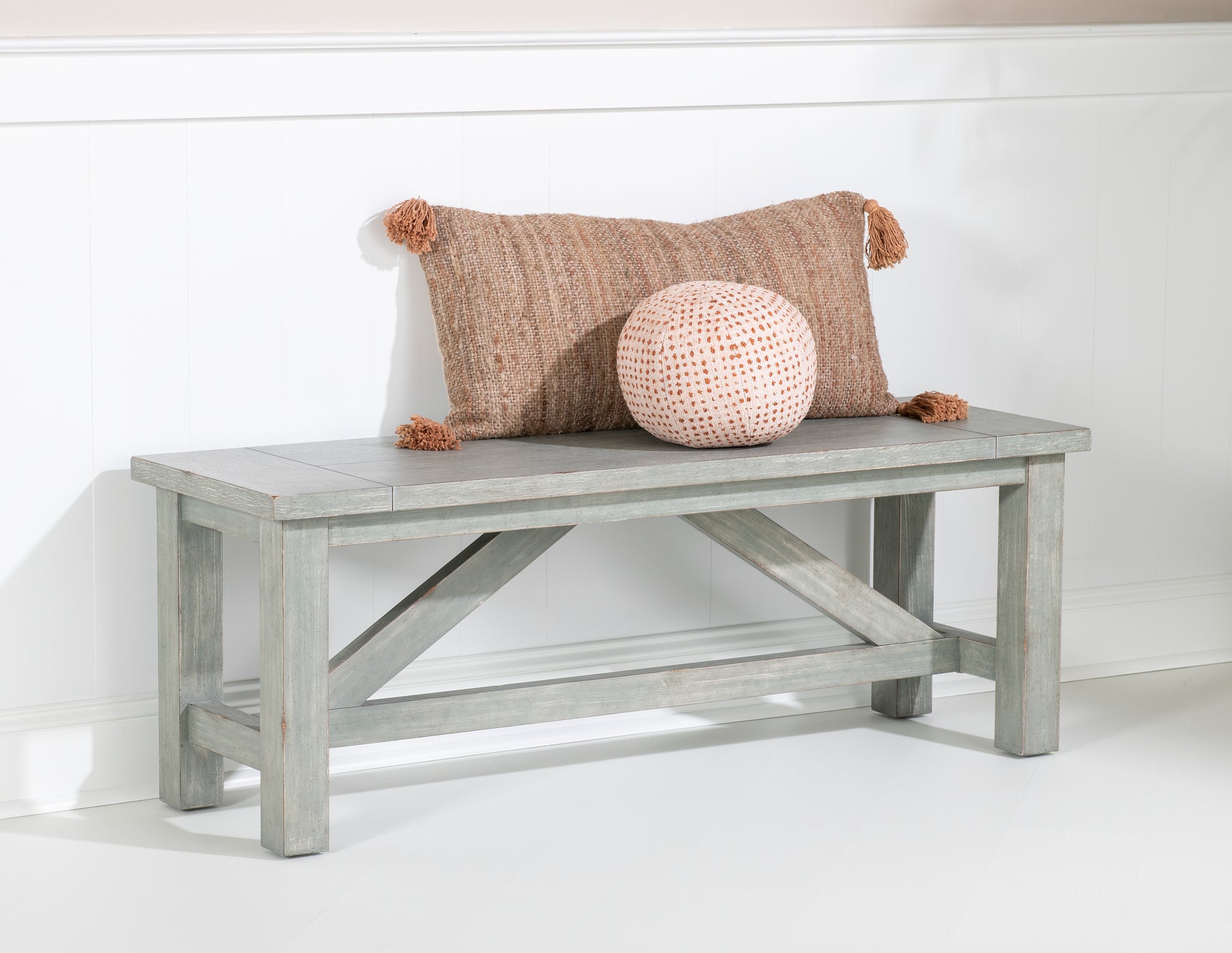 Trisha Yearwood XXX's & OOO's Bed Bench