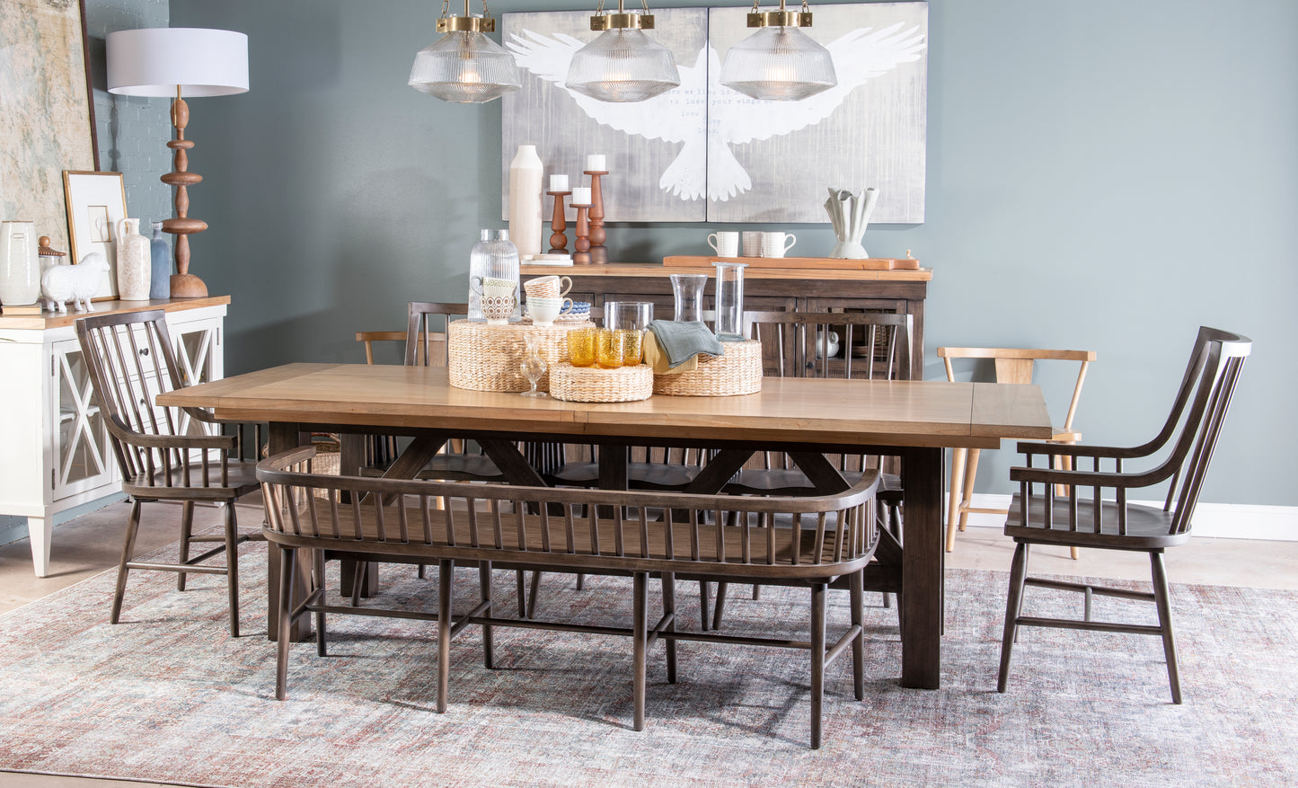 Trisha Yearwood XXX's & OOO's 5-Piece Arm Chair Dining Set