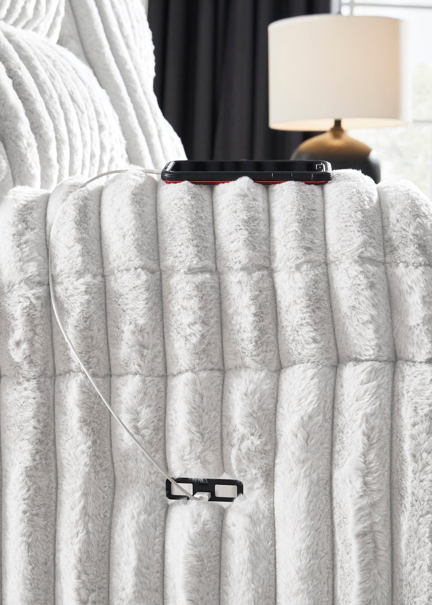 Technique Double Reclining Power Loveseat with Console