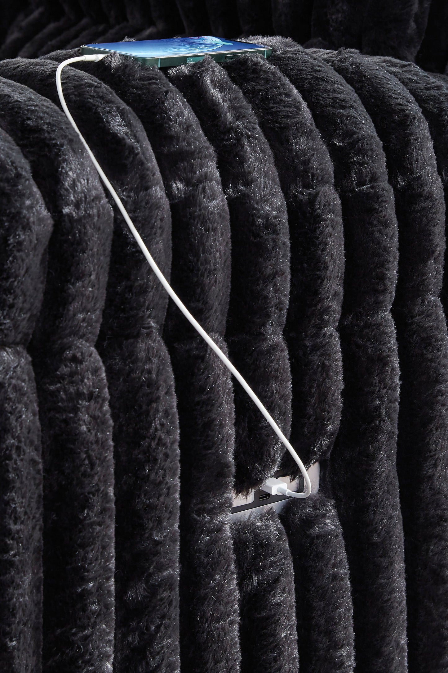 Technique Zero Wall Power Recliner