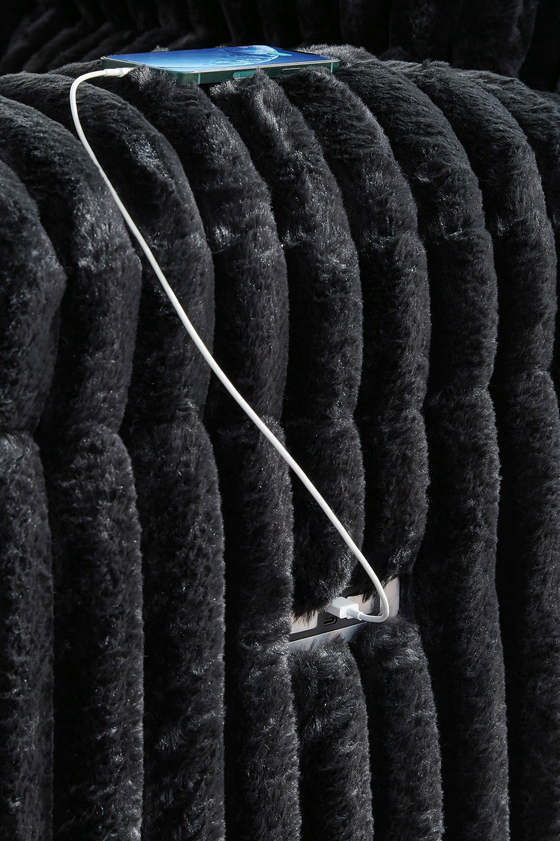 Technique Double Reclining Power Loveseat with Console