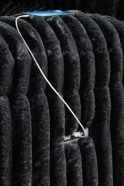 Technique Double Reclining Power Loveseat with Console