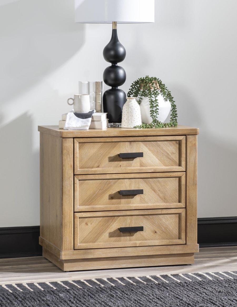 Leland Nightstand