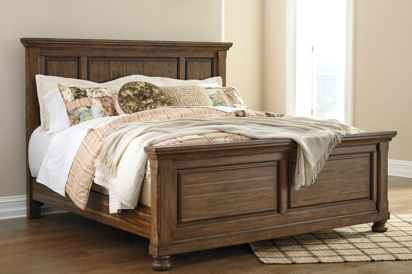 Flynnter King/California King Panel Headboard