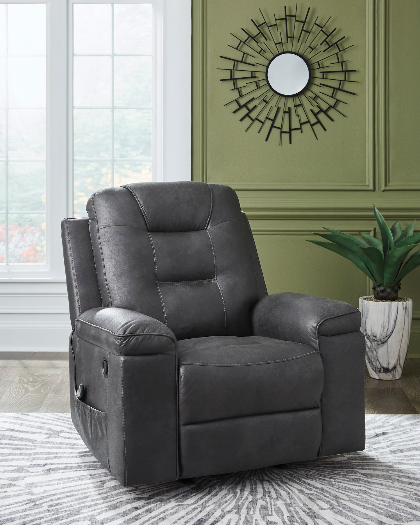 Windstade Rocker Recliner