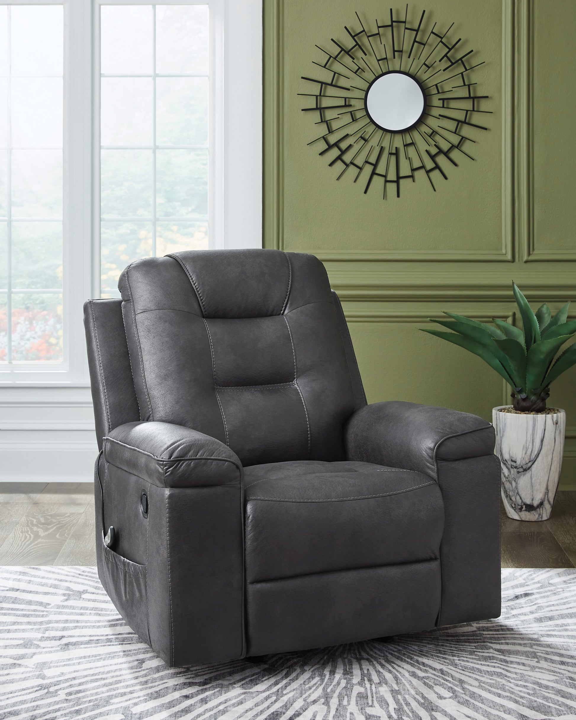 Windstade Rocker Recliner