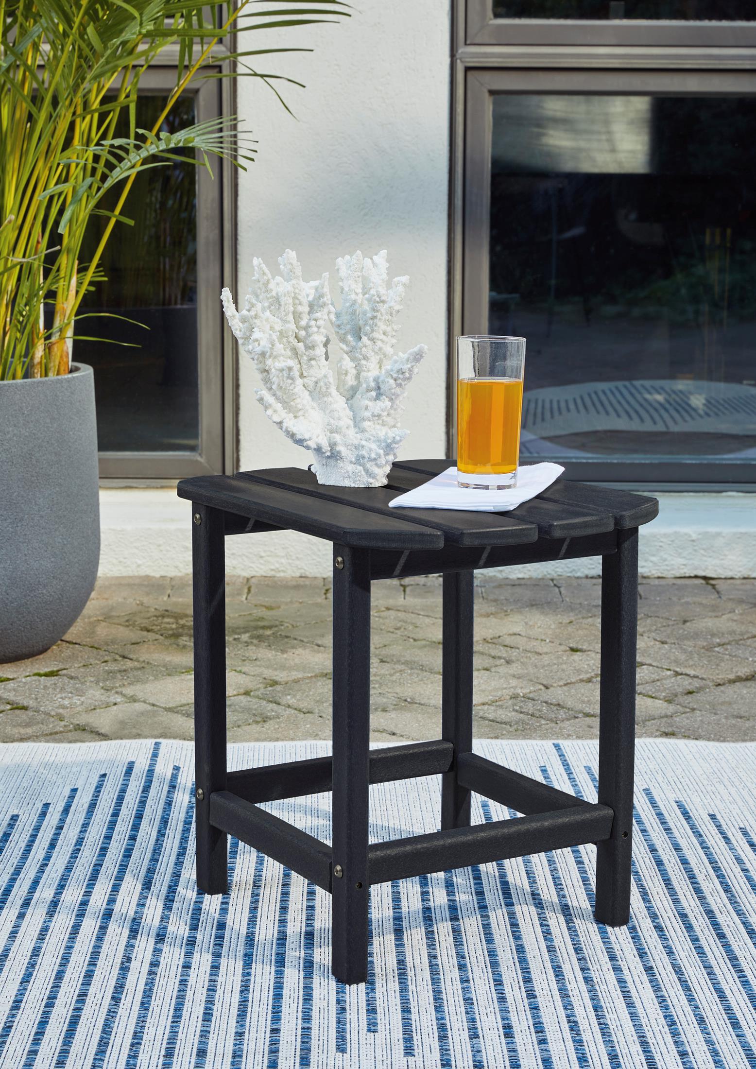 Sundown Treasure Outdoor End Table