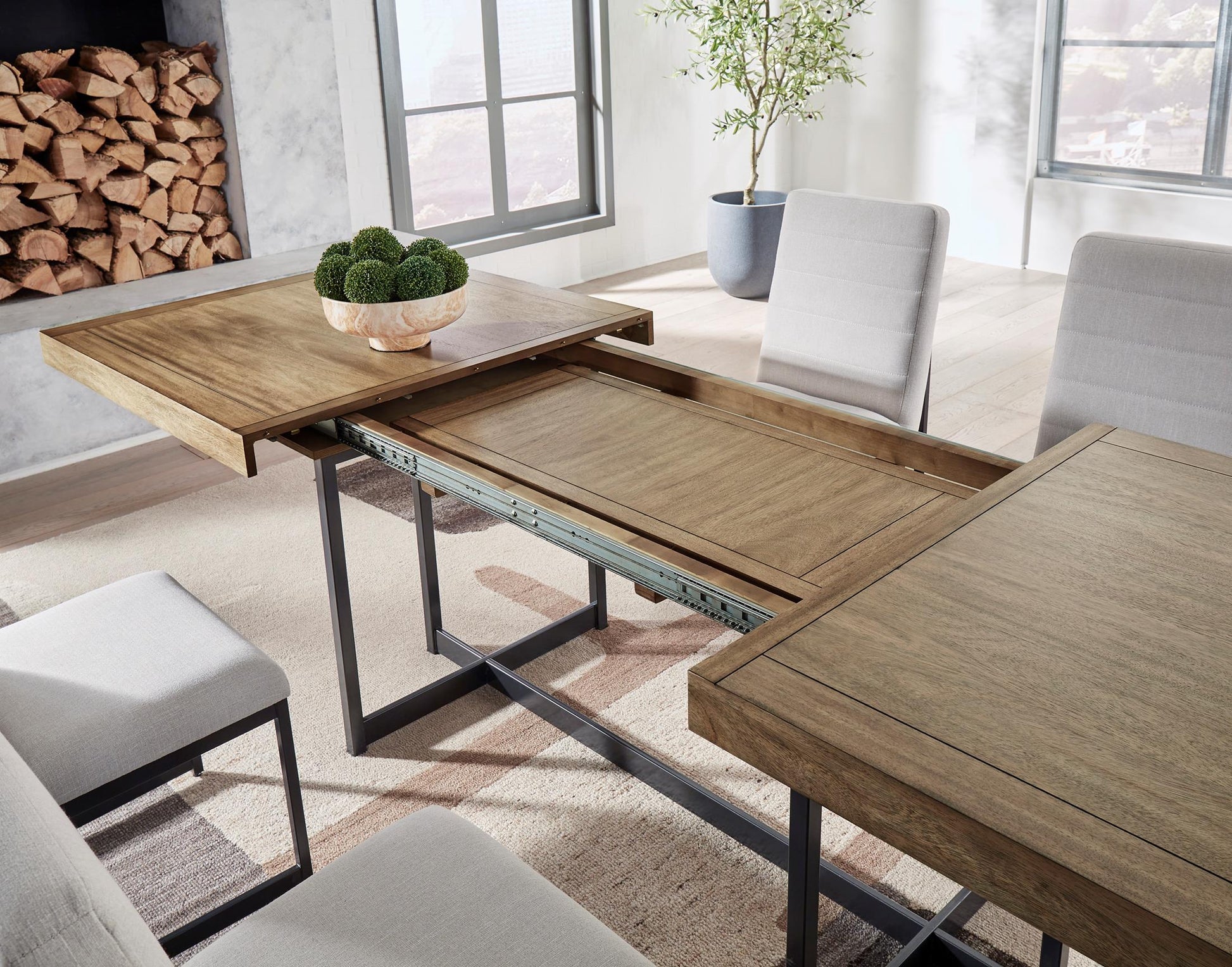 Tomtyn Extension Dining Table