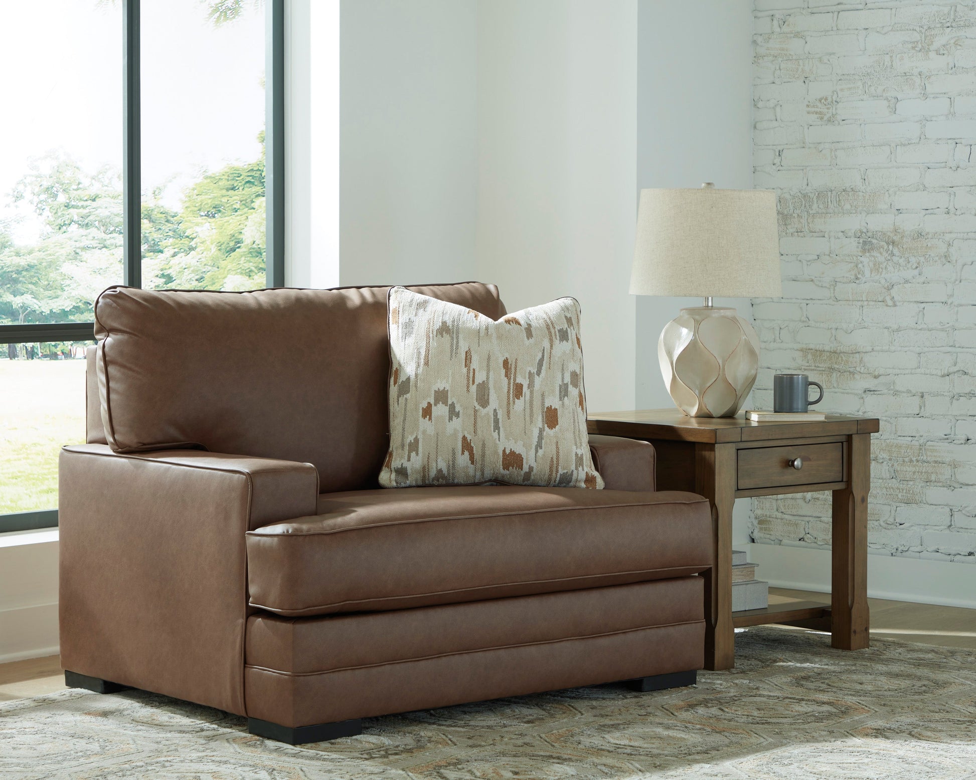 VillaCourt Chair and a Half