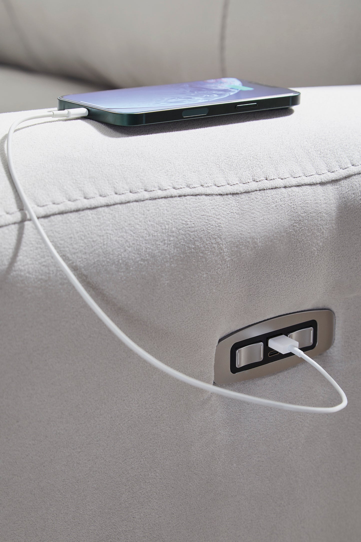 Grafton Pike 3-Piece Power Reclining Sectional with Storage Console