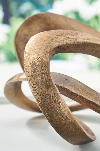Ashley Dunnruck Sculpture