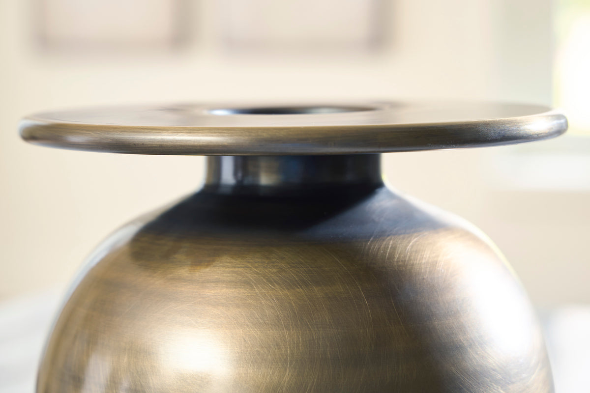 Ashley Fedorleigh Vase