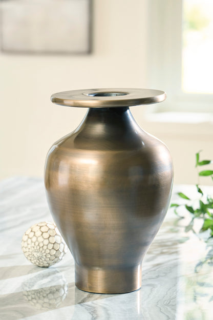 Ashley Fedorleigh Vase