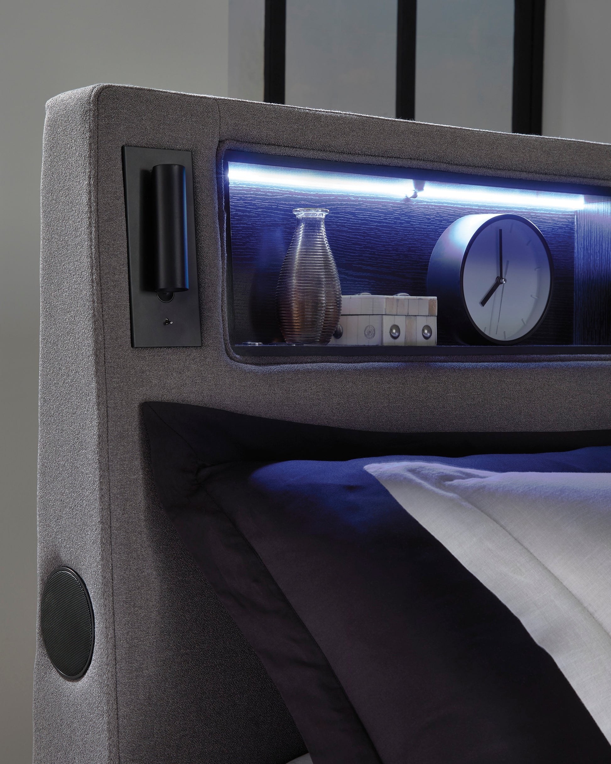 Cayberry Upholstered Bed