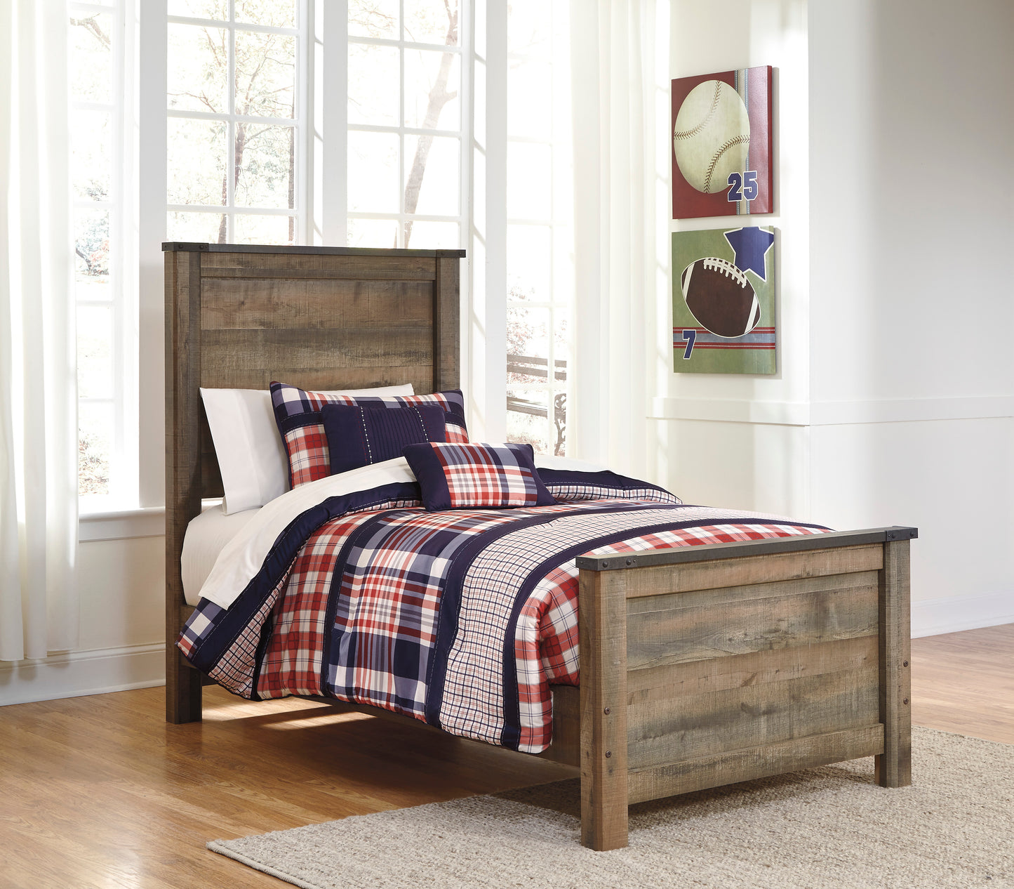 Trinell Panel Bed