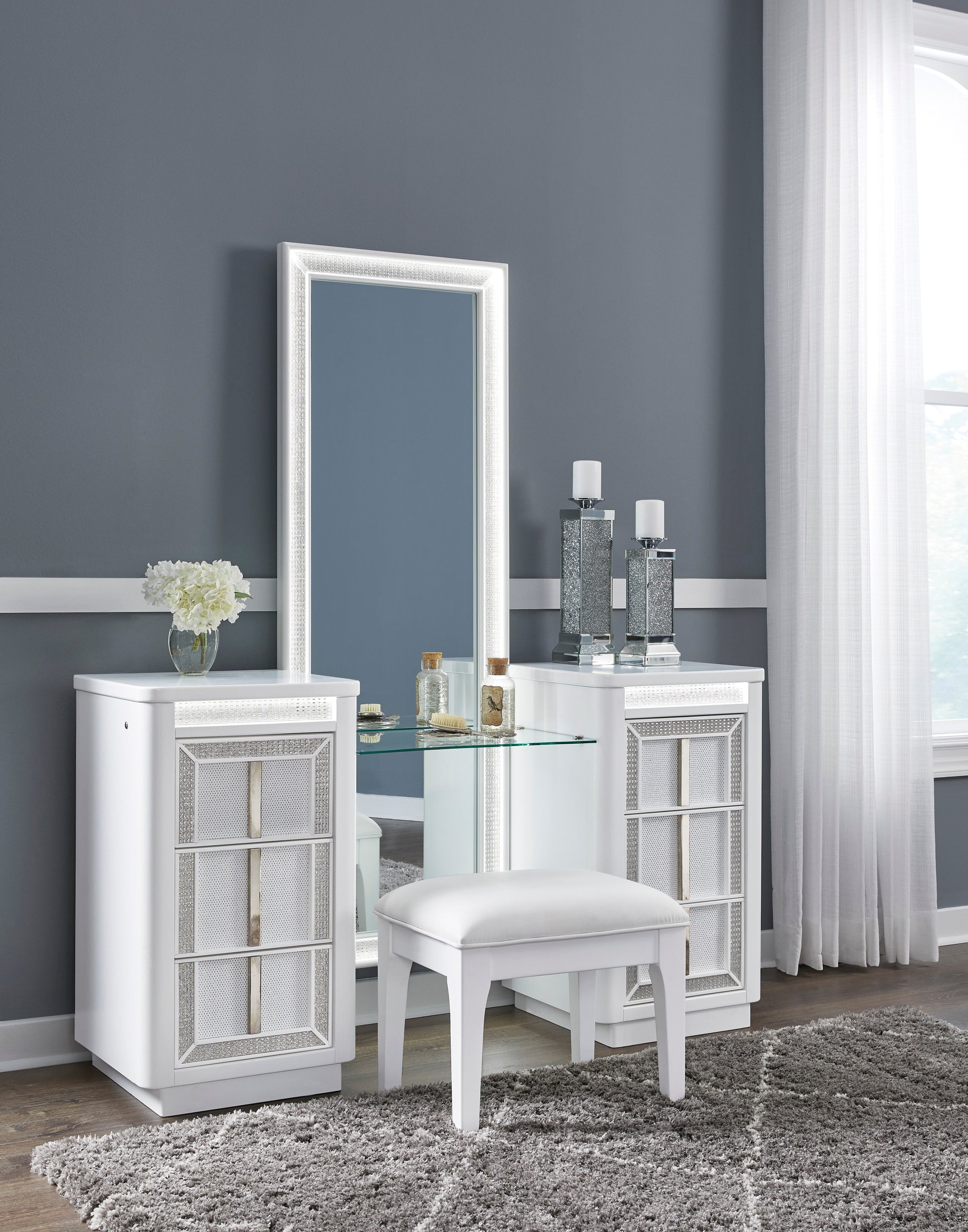 Chalanna Vanity With Mirror