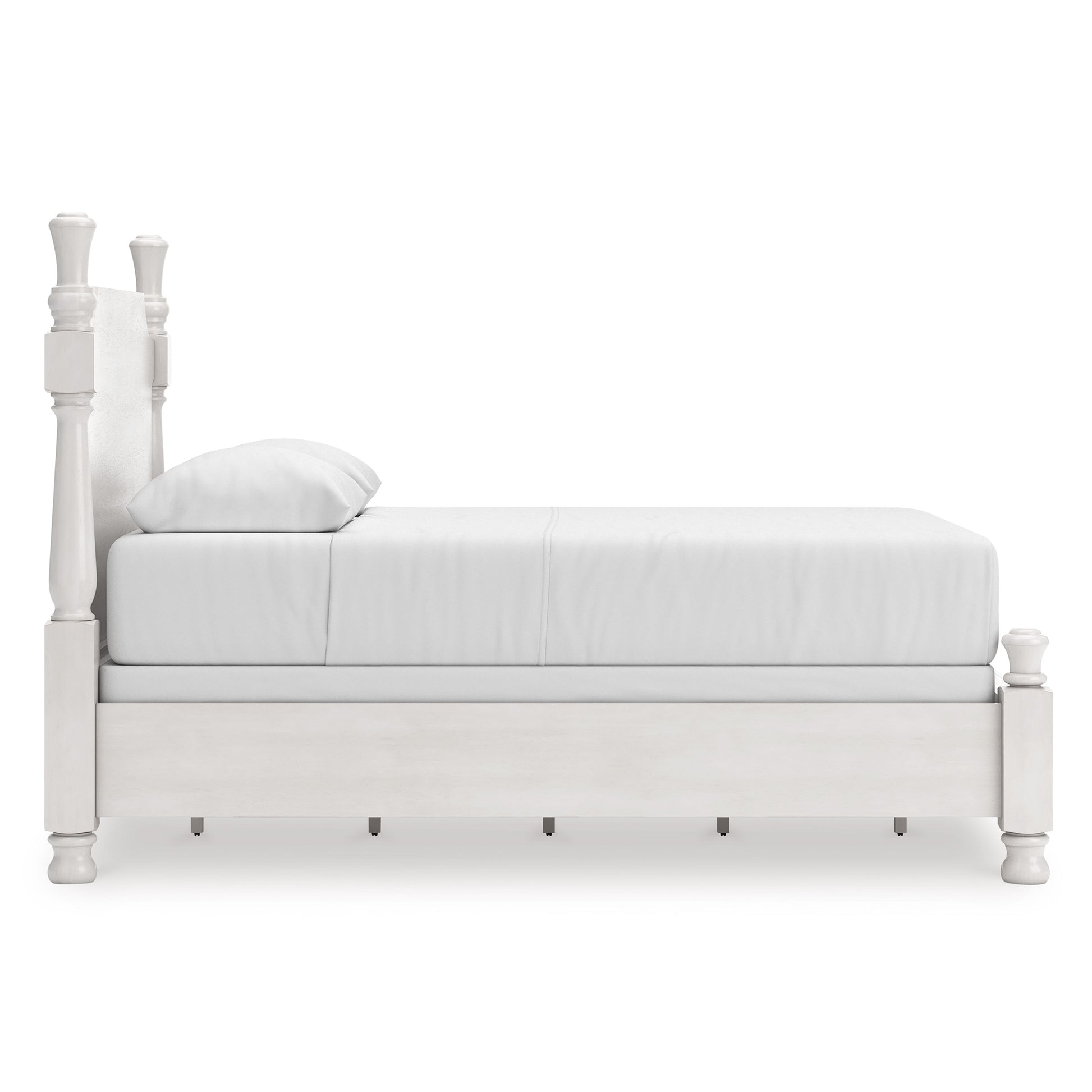 Chadworth Queen Poster Bed