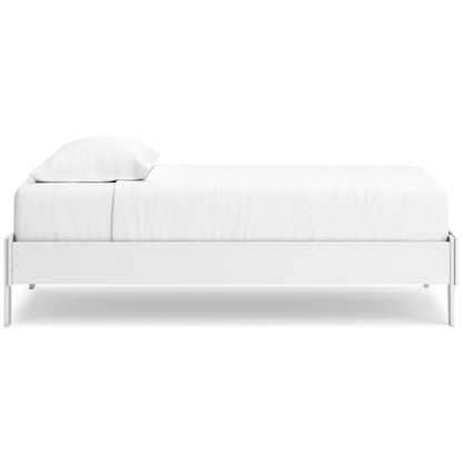 Hallityn Platform Bed