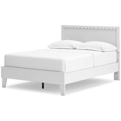 Hallityn Panel Platform Bed