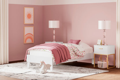 Socalle Platform Bed