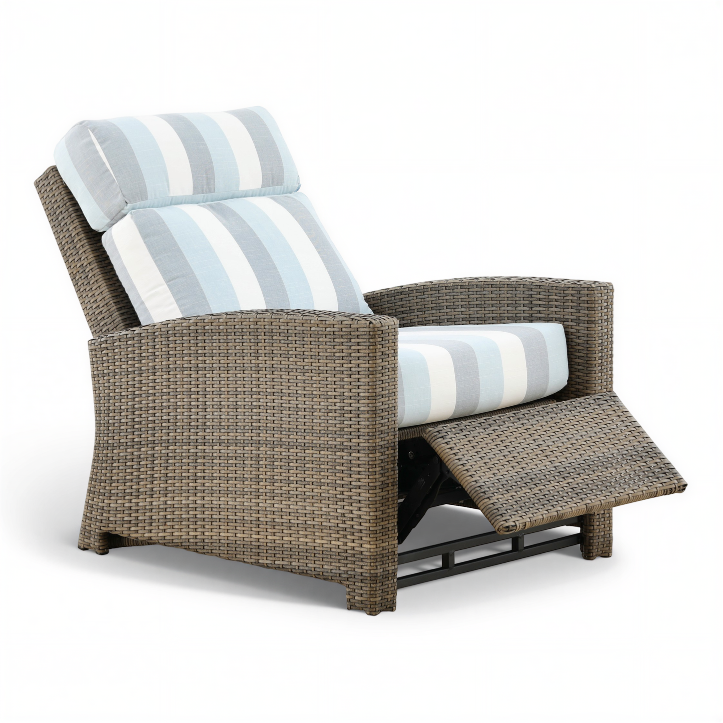 Universal Collection Outdoor Patio Recliner with Cushion