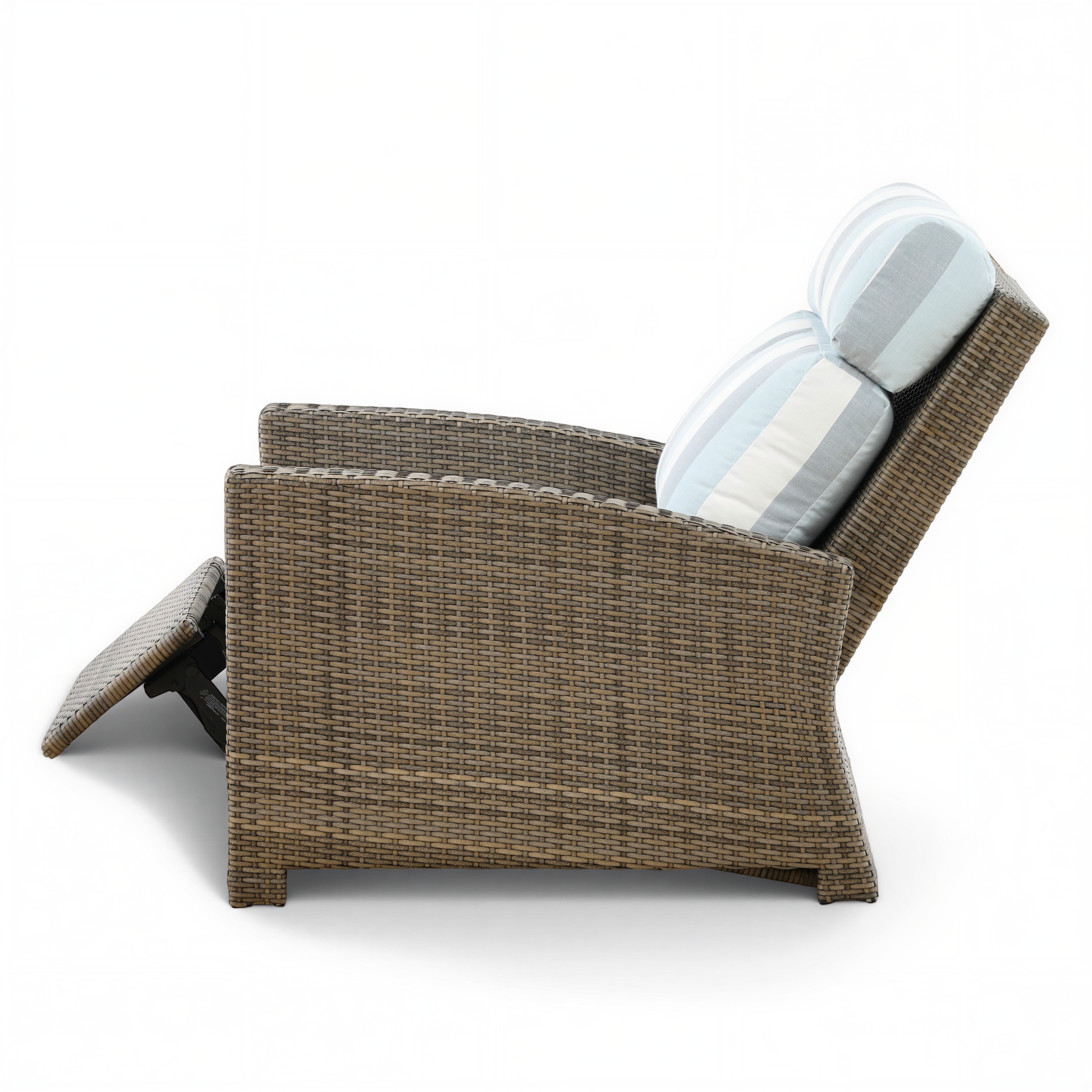 Universal Collection Outdoor Patio Recliner with Cushion