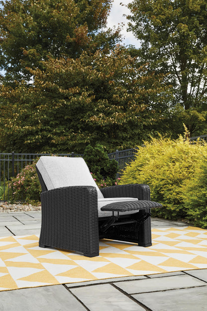 Beachcroft Outdoor Recliner