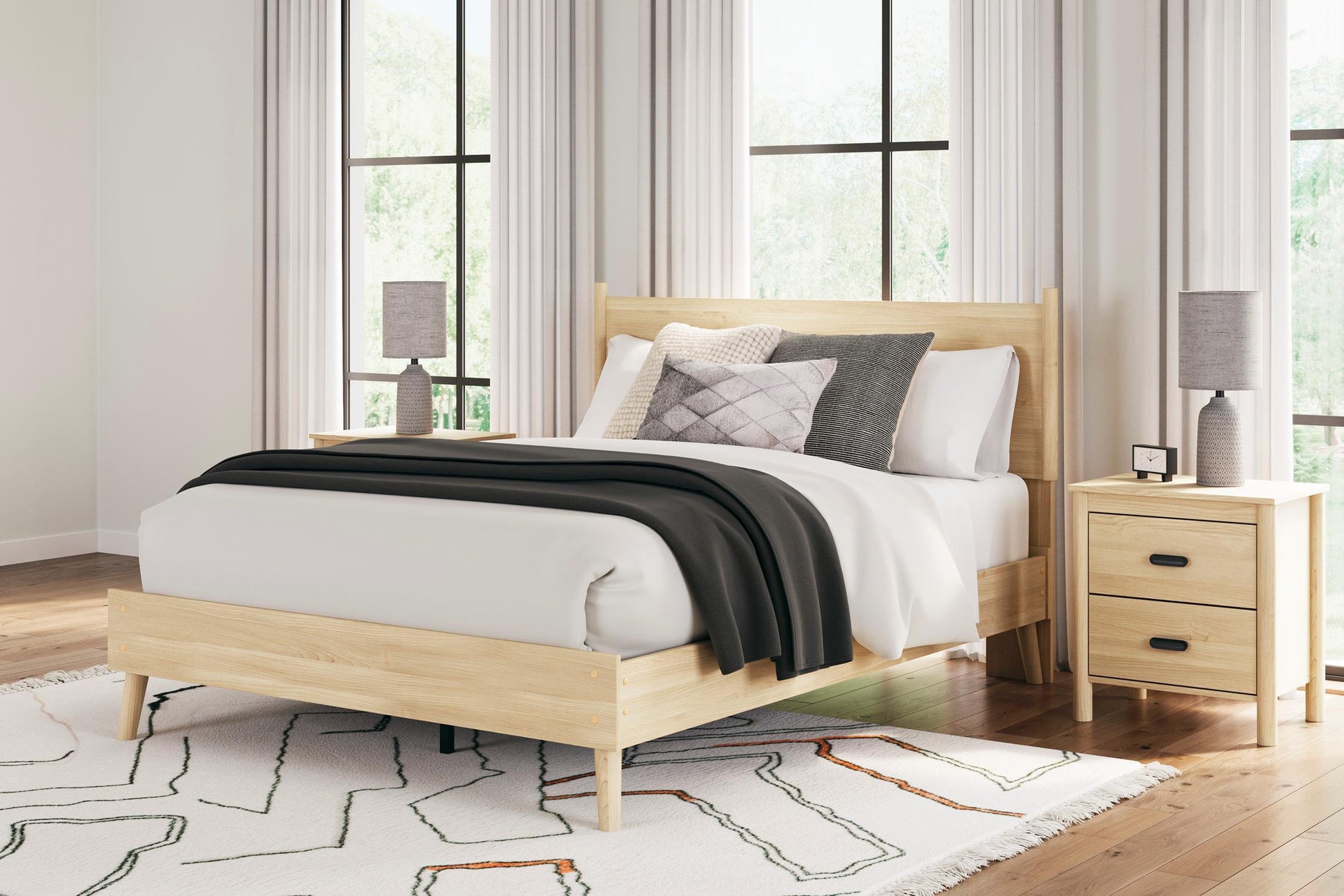 Cabinella Queen Platform Panel Bed